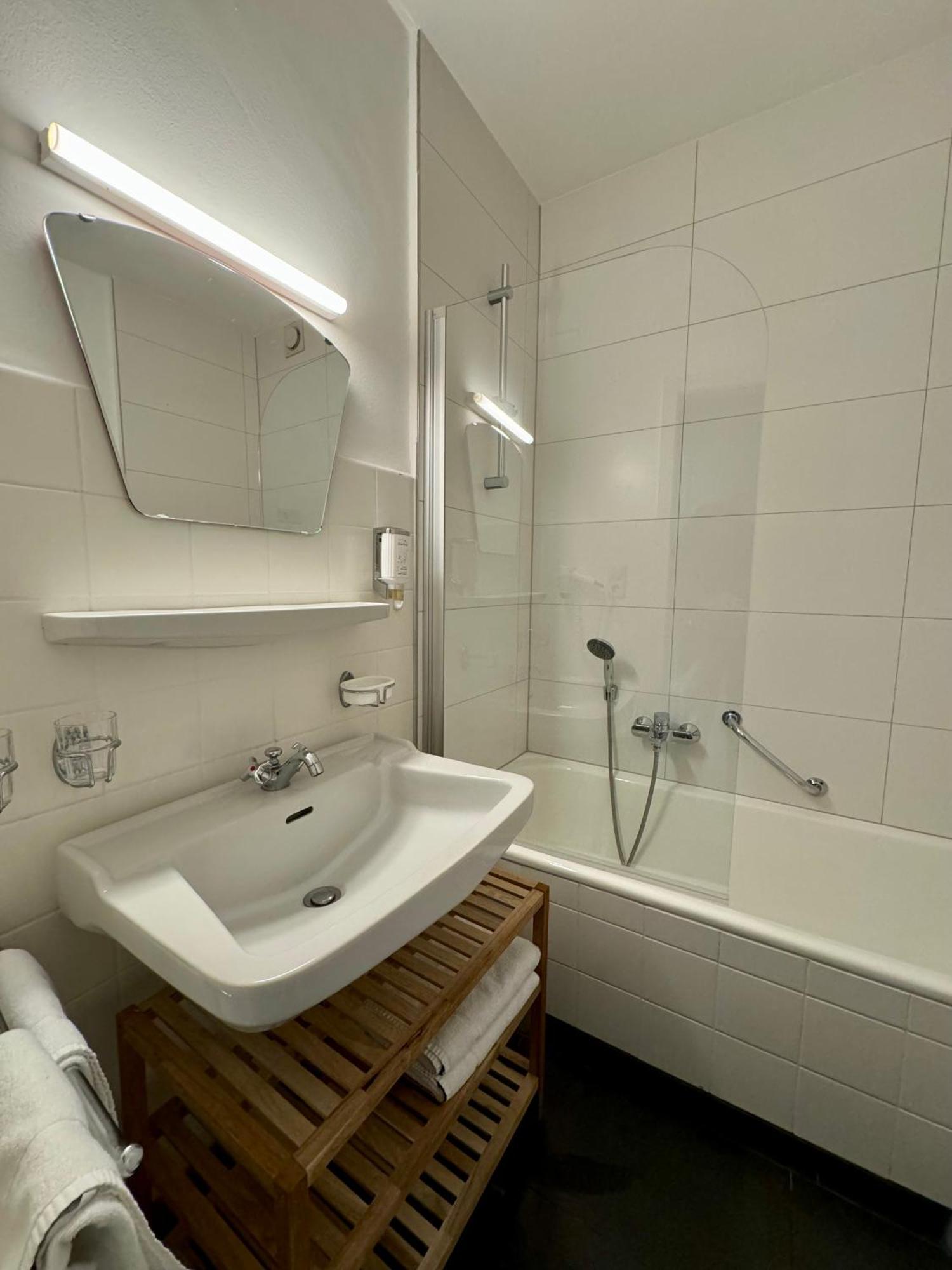 Aparthotel Schwarzwald Panorama Bad Wildbad Room photo