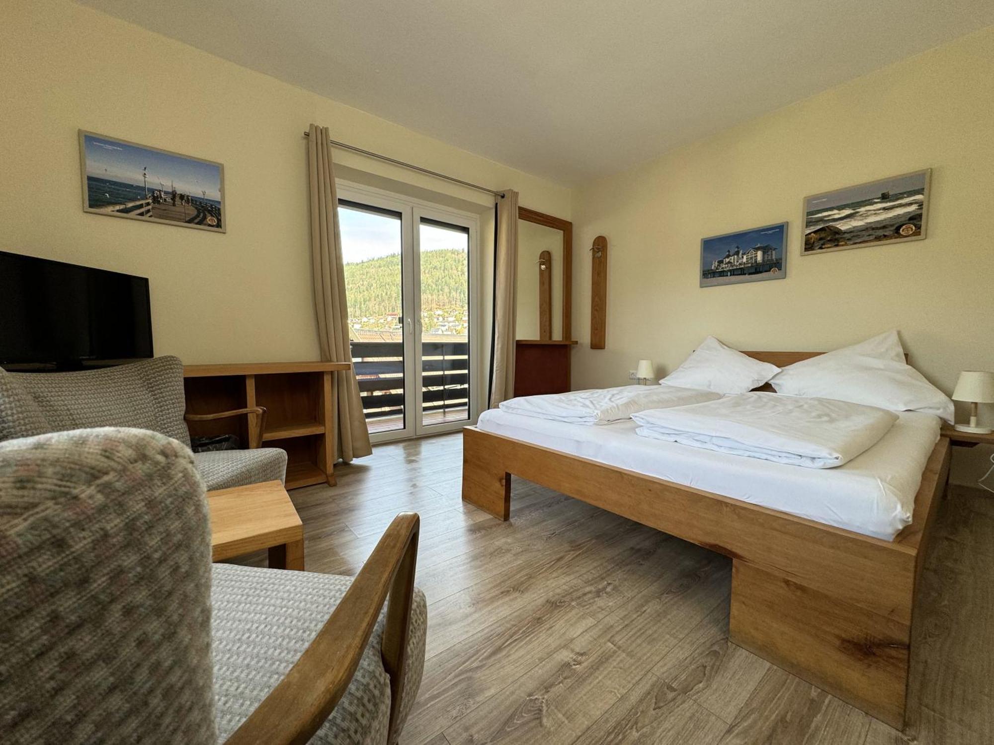 Aparthotel Schwarzwald Panorama Bad Wildbad Room photo