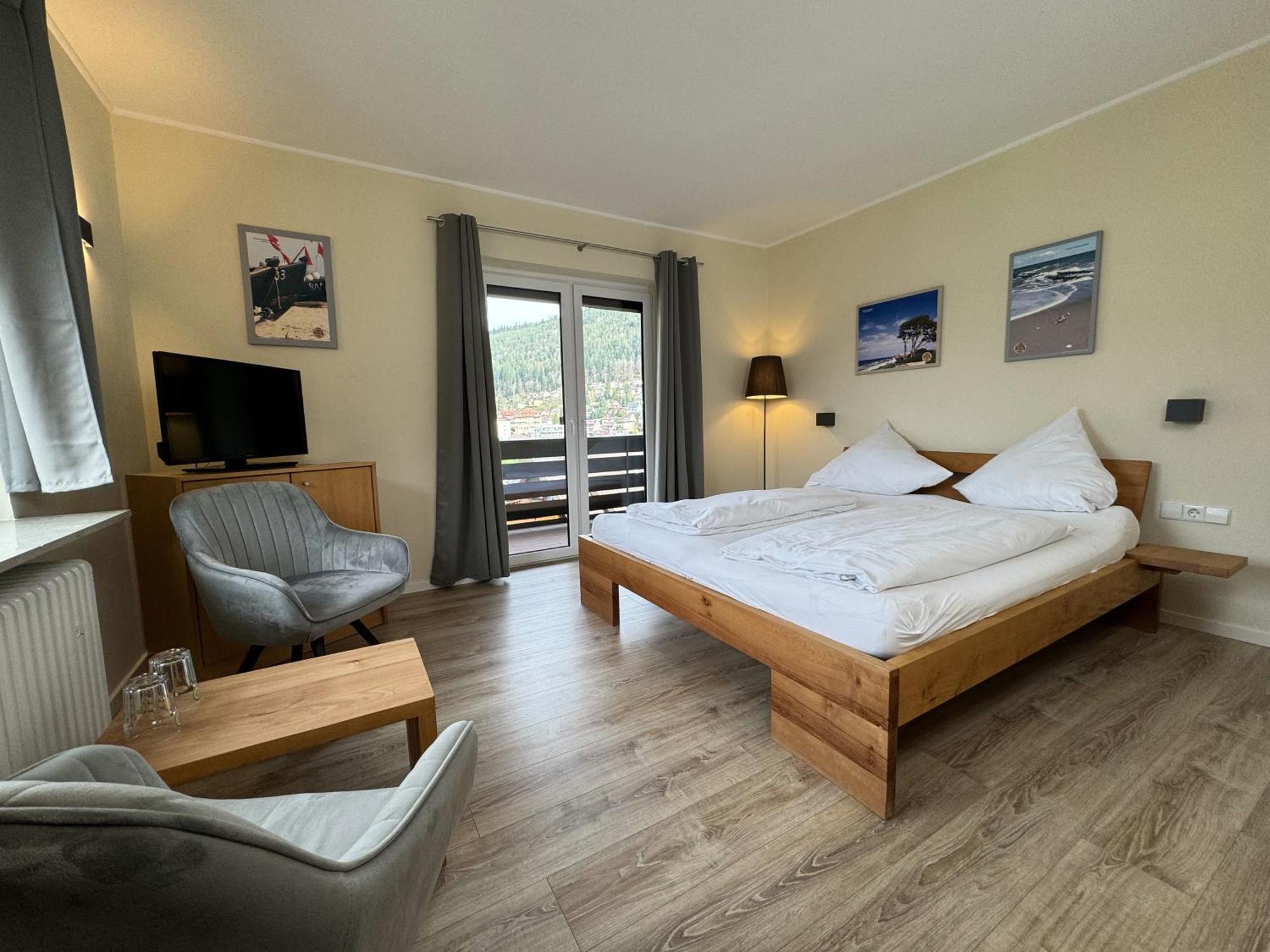 Aparthotel Schwarzwald Panorama Bad Wildbad Room photo