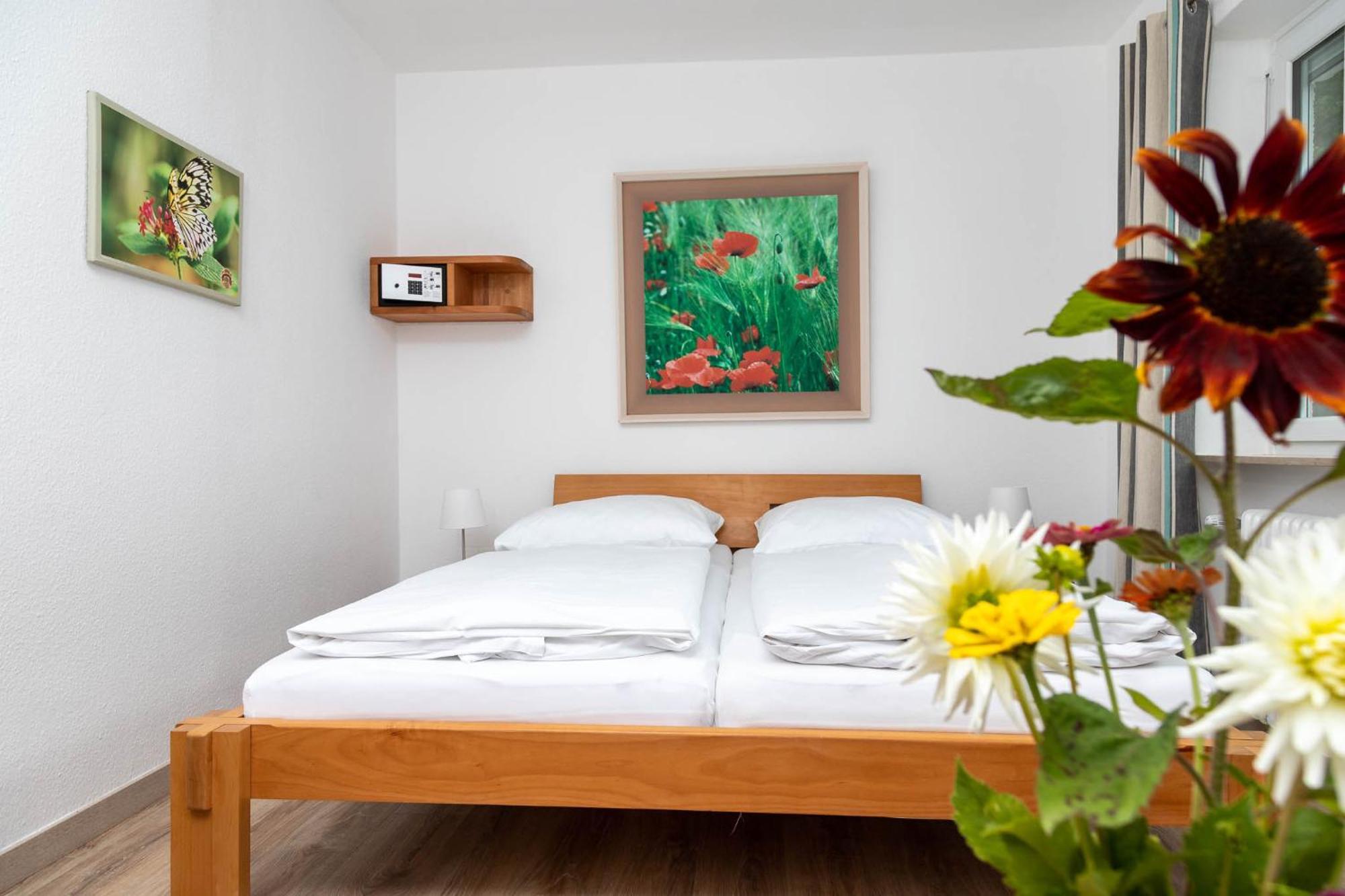 Aparthotel Schwarzwald Panorama Bad Wildbad Room photo